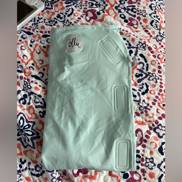 The Ollie Swaddle. Brand New,Never used, color-Sky - Picture 1 of 12